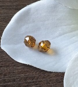 Topaz ovaal 7*6mm