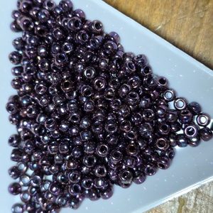 Metallic dark raspberry 3mm 8-460 (5g)