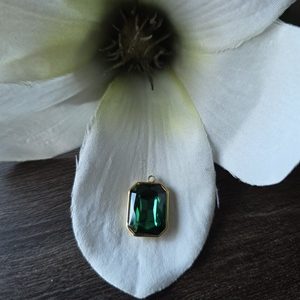 Donkergroen/goud rechthoek 18*12mm (RVS)