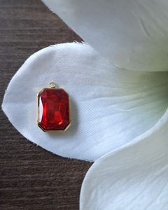 Rood - goud rechthoek 18*12mm
