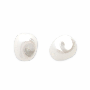 Imitatie zoetwaterparel 7.5x6mm white