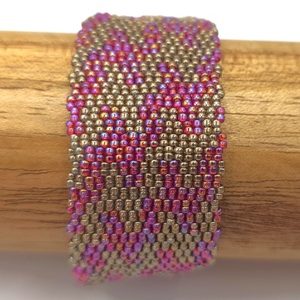 Roze AB peyote 2-drops armband 16-16.5cm