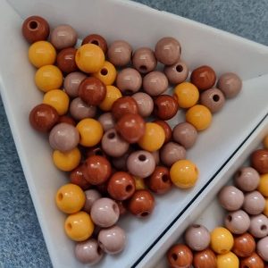 Brown shiny acrylmix 6mm (50st)